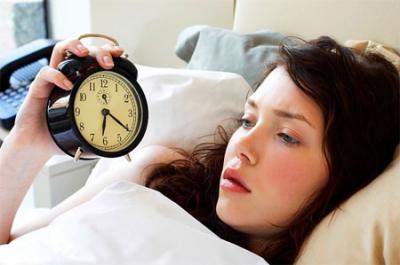 Sử dụng sữa ong chúa tươi để trị bệnh mất ngủ